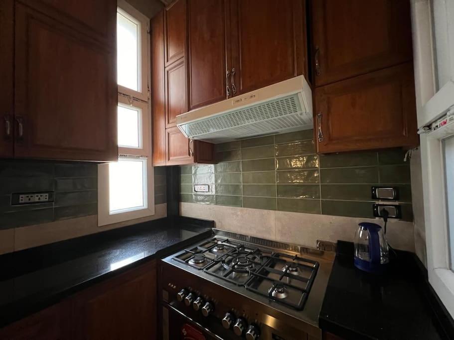Authentic 3Br Apartment In Downtown, Cairo Exterior photo